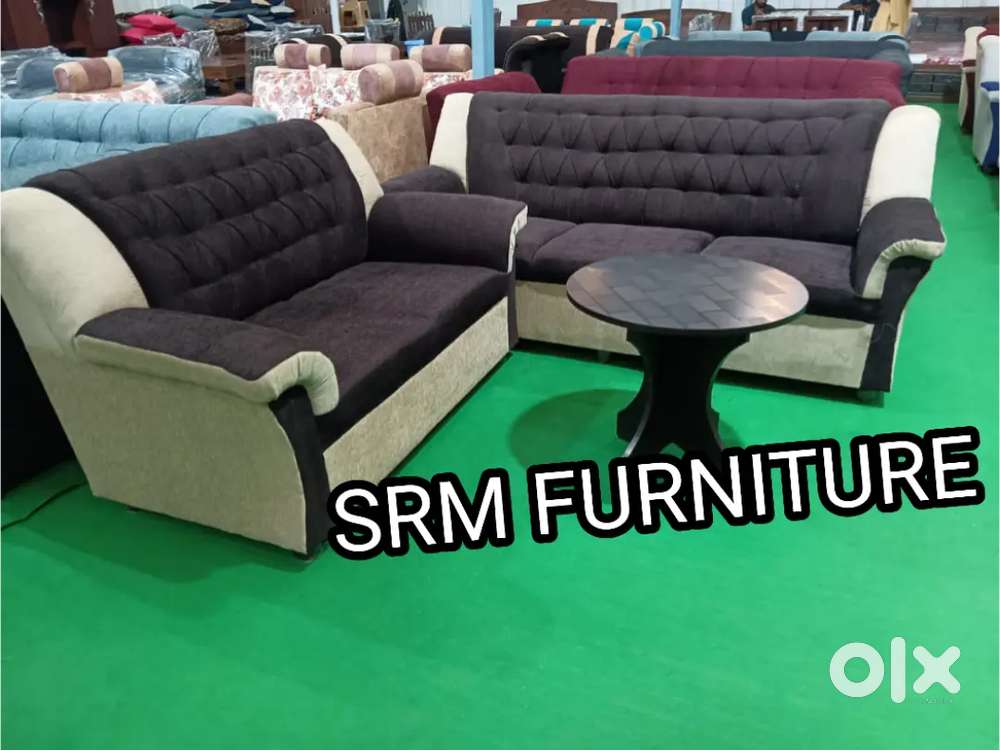 Branded New 3+1+1 sofa set with a warranty available