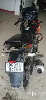 Pulsar 220 f