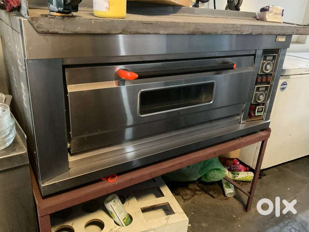 Commercial grade Pizza Oven with custom stand