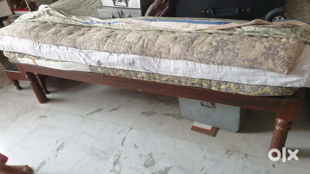 सागौन की लकड़ी का तख्त