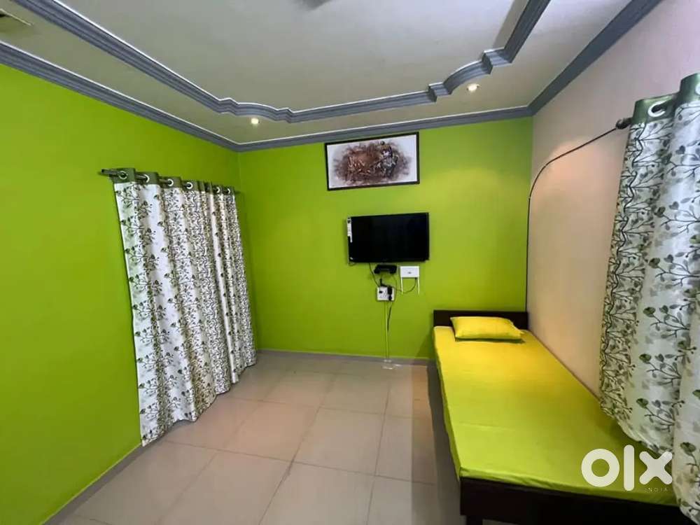 Fully furnished girls pg at Amit nagar near bright school