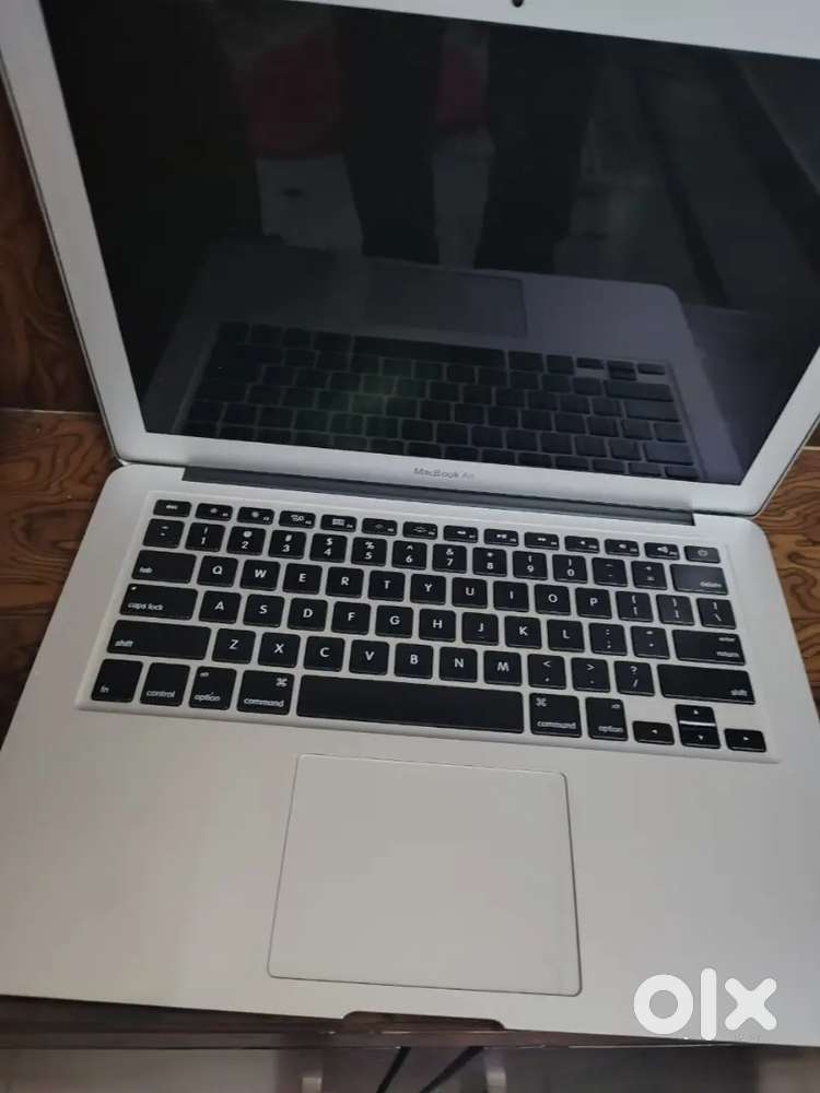 Mac air i5 processor  2020 processor 8gb ram 128 gb SSD
