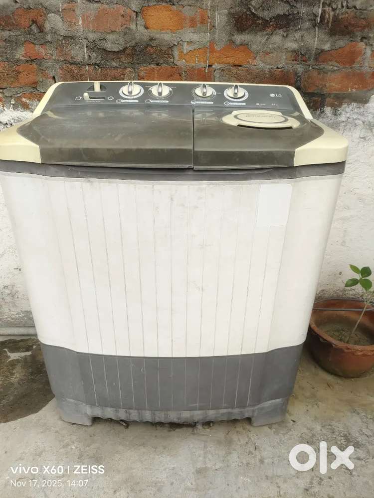 L.G Semi Washing machine