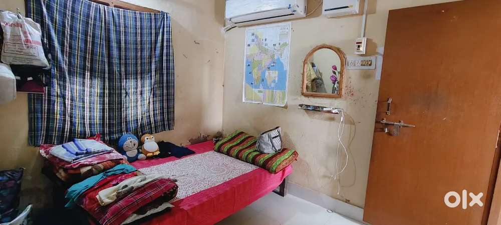 Urgent need a female roommate