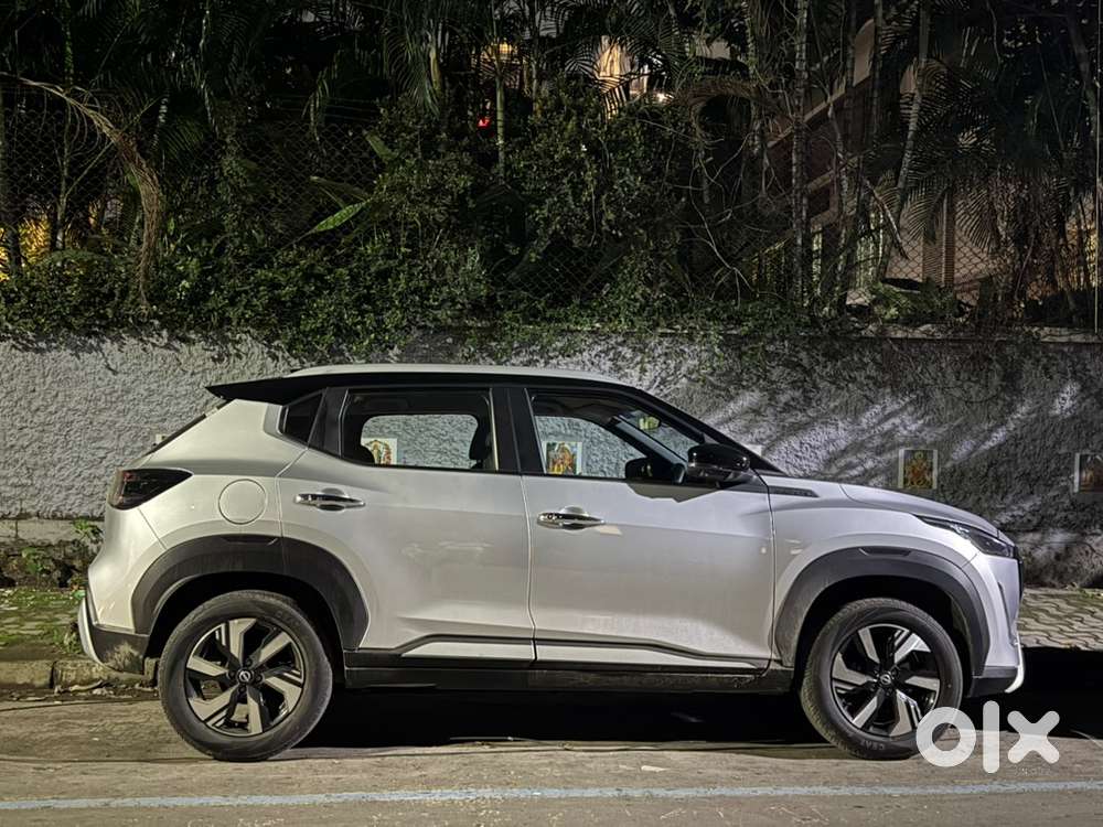 Nissan Magnite 2025 Petrol 1360 Km Driven