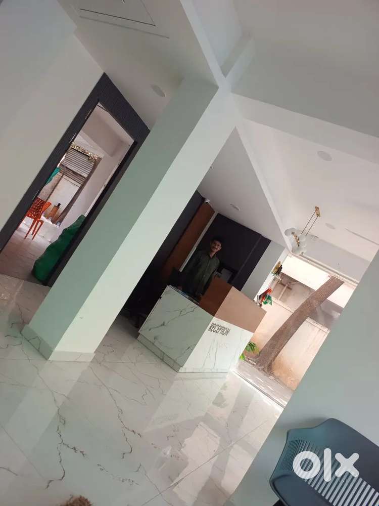 Hotel keliye staff chahiye. Reception and housekeeping ke liye boys