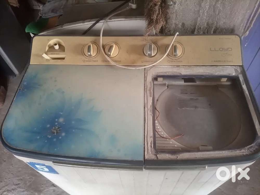 Lloyd washing machine phully working candition