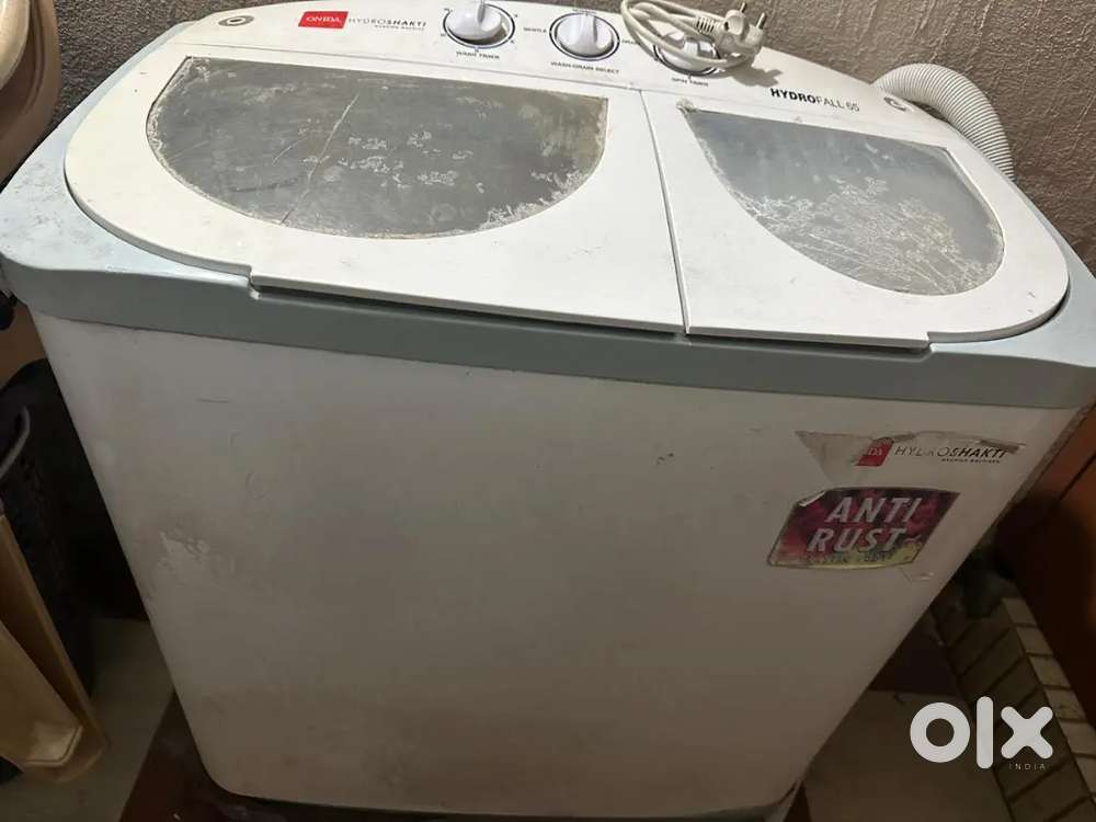 Semi automatic washing machine