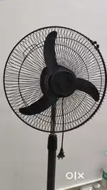 Stand fan new only 4 months old
