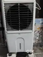 3 month old cooler with 7 month wareenty