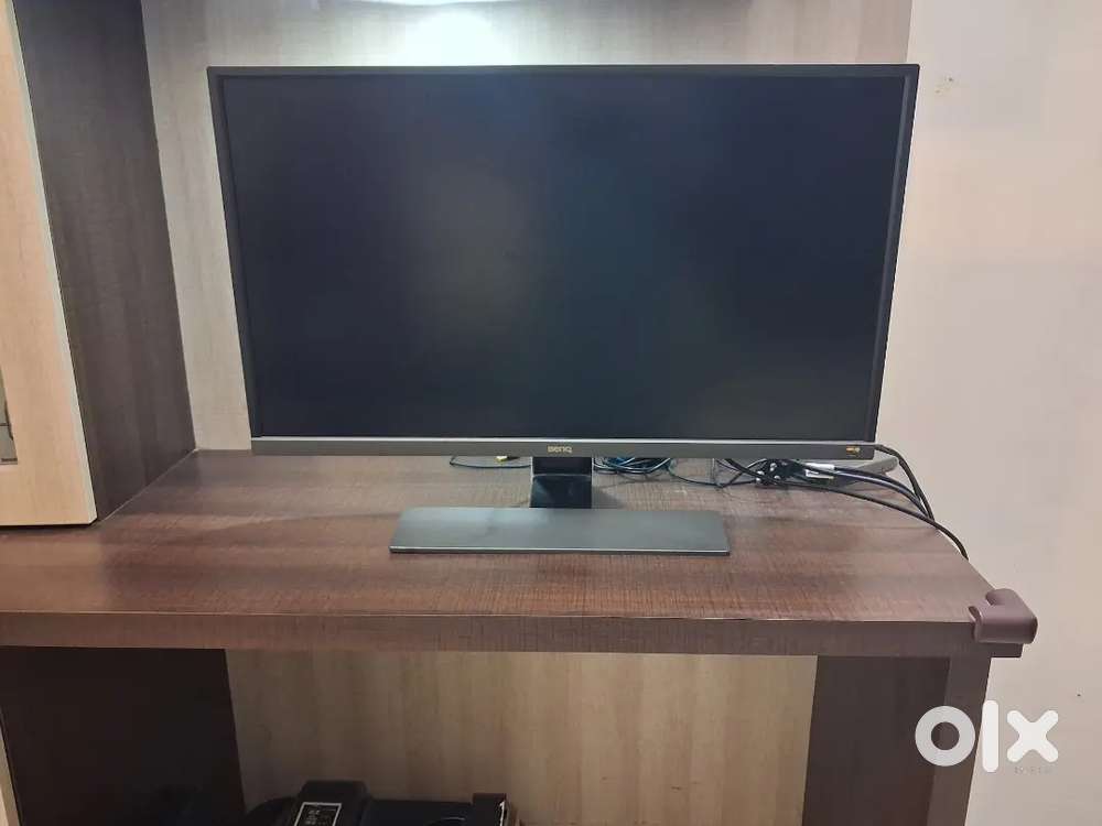 BenQ 32 inch monitor