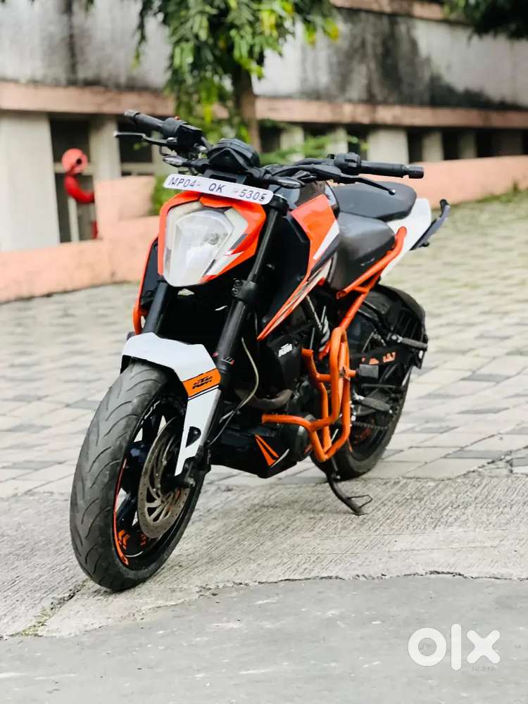 KTM Duke 250 cc good condition