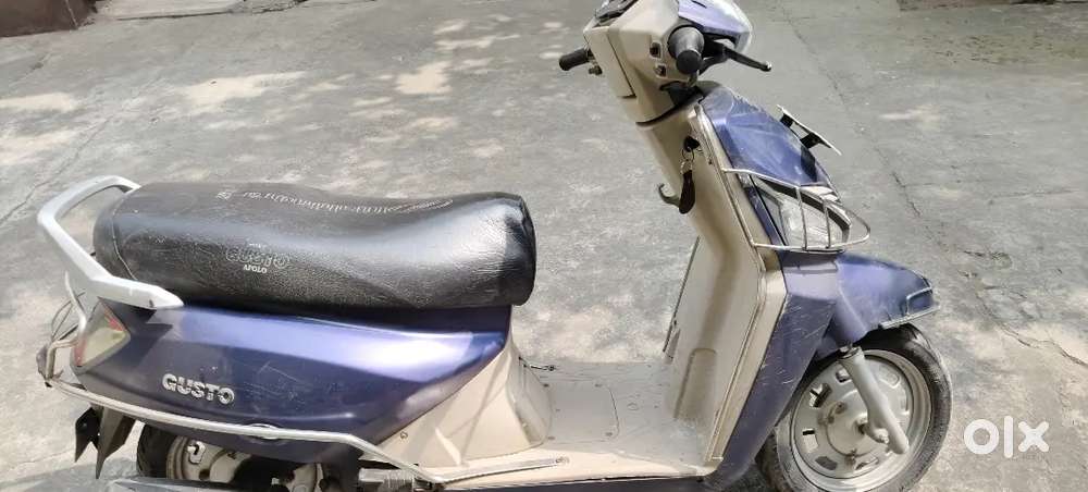 MAHINDRA GUSTO 125