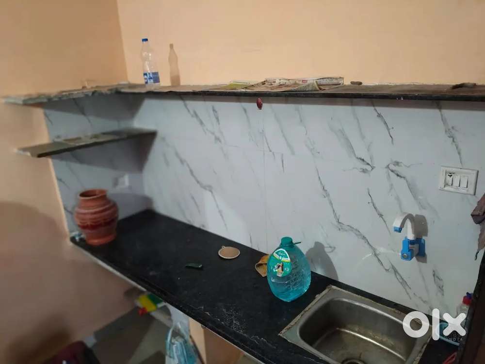 Independent Room Kitchen Near I Bus Stop