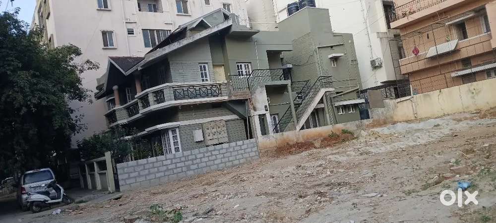 Hbr layout near bsnl office front road