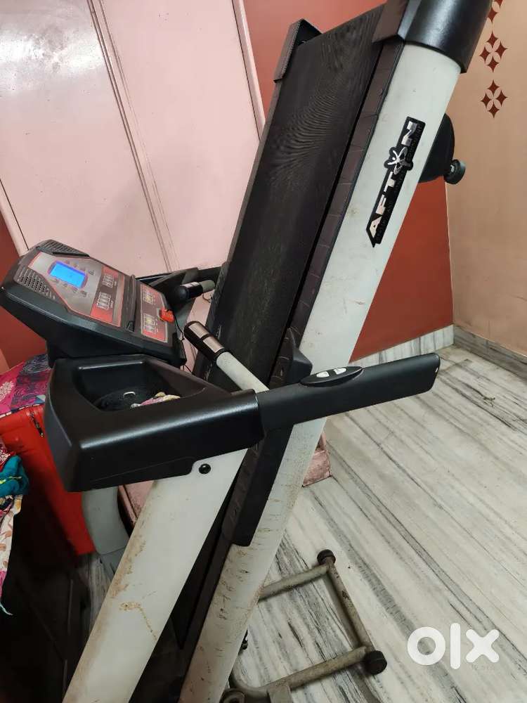 Electronic Treadmill