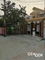 Fully furnished 3bhk with terrace in posh location bunglow.