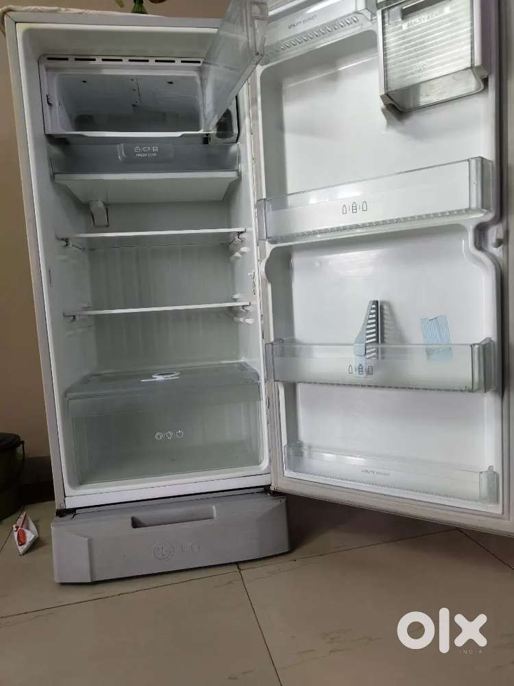 LG fridge 215 L
