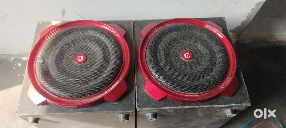 Double 8 inch box heavy speaker with tweeter best sound or super bass
