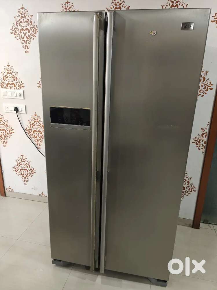Double door fridge