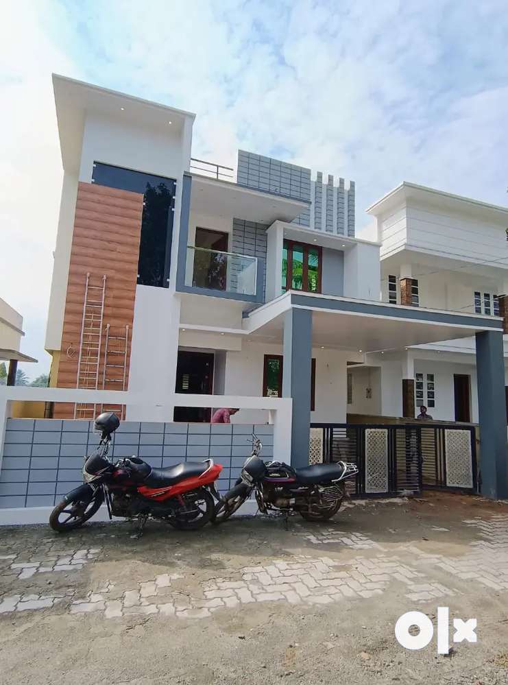 Fully furnished 3 bhk beautiful house Aluva rajagiri hospital 500 mtr