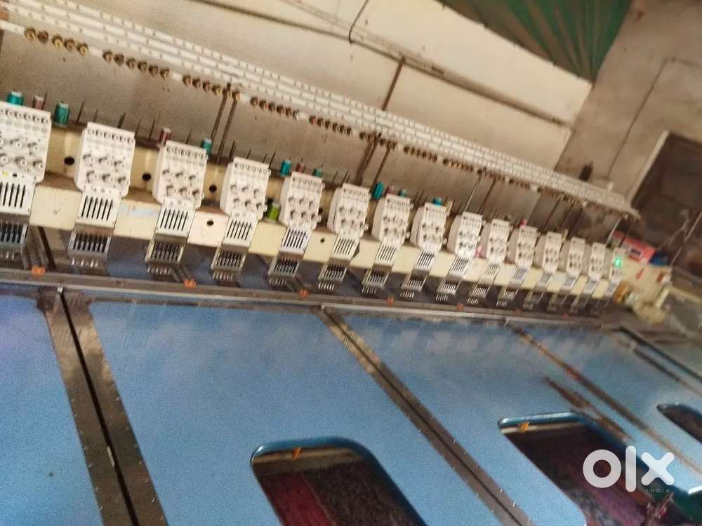 Computer embroidery machine