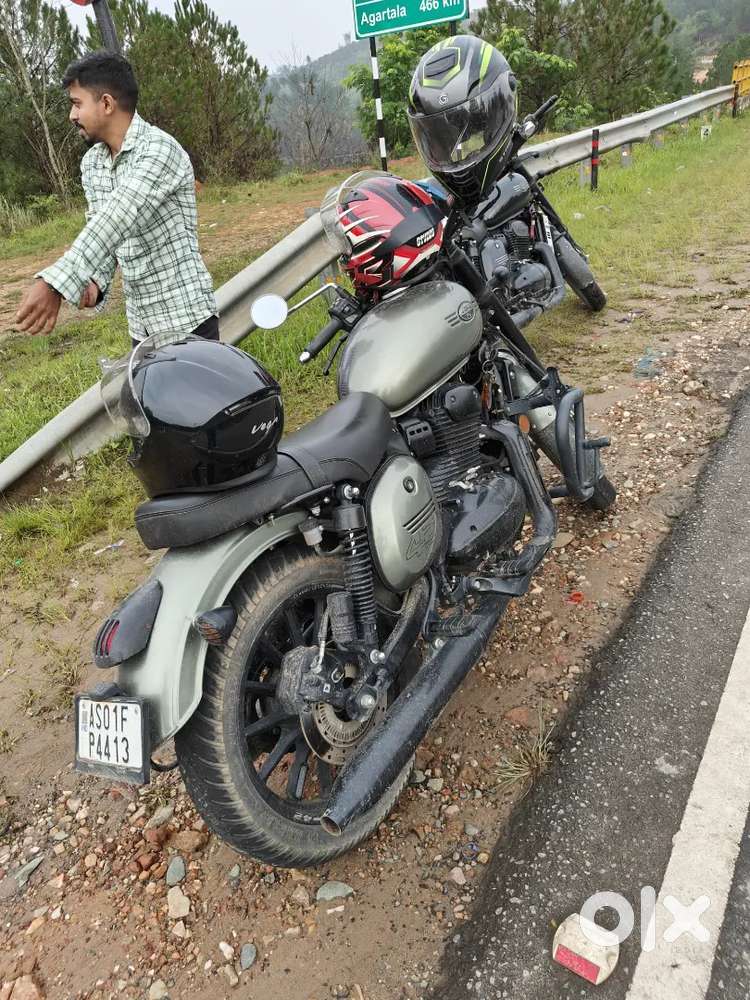 Jawa 42 classic carbon