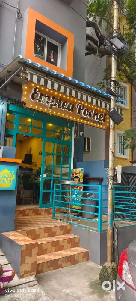 Need a person for cafe shop  full time job teaching will be provide