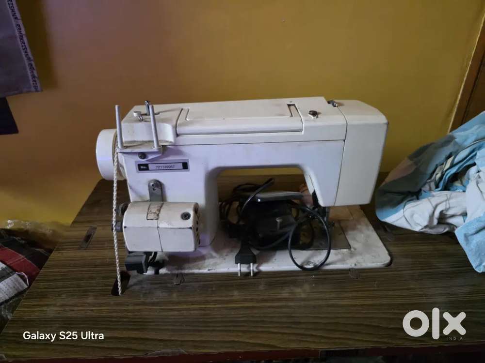 Usha Stitch machine