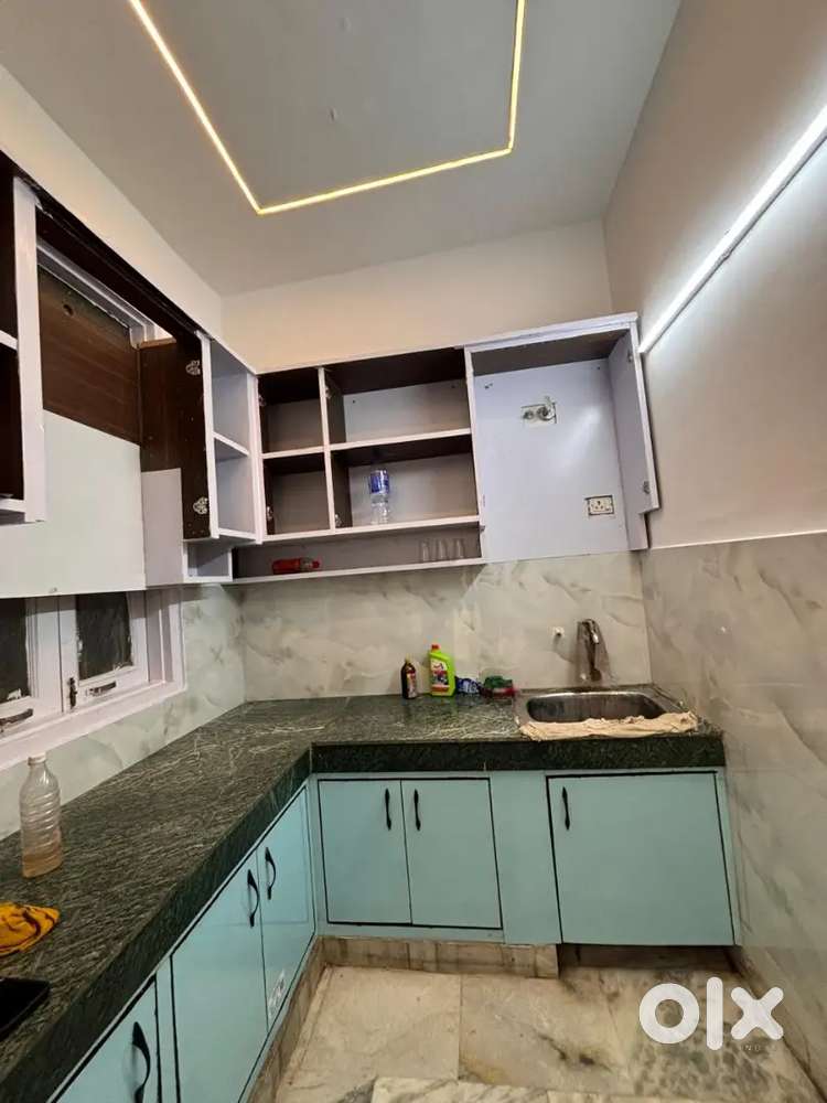 2 bhk semi furnished flat available for rent near saket metro station