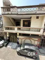 100 gaj.  Double story with car parking house