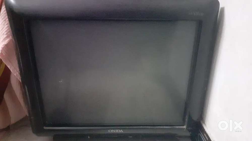 Onida TV 18 inch flot