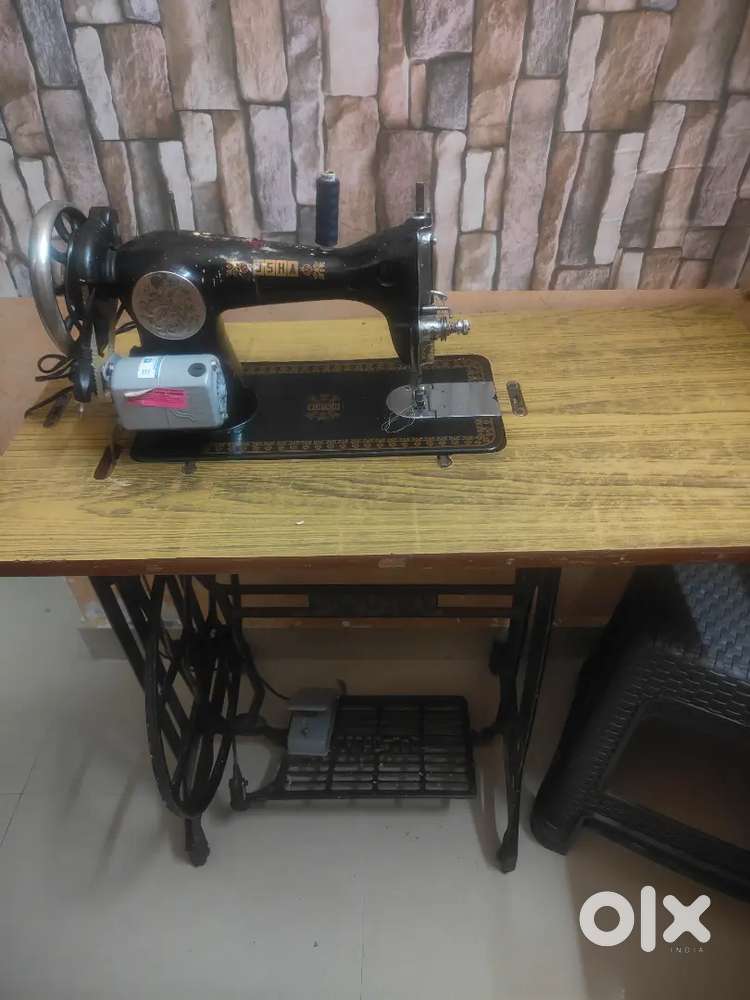Usha tailor machine