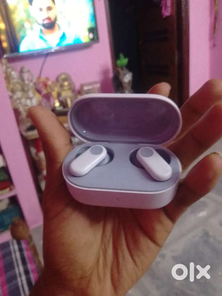 OnePlus buds 2r with box
