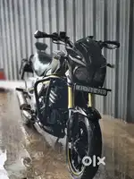 Mahindra Mojo XT dual silencer