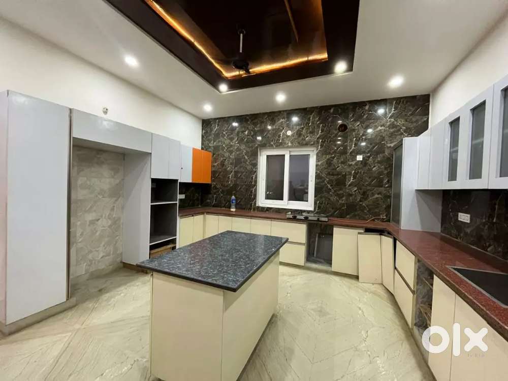 370 gaj ( 3 bhk semifurnished) बल्लबगढ़ sec 64-65-62फ्लोर ब फ्लैट खाली