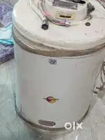 Hot water electronic geezer