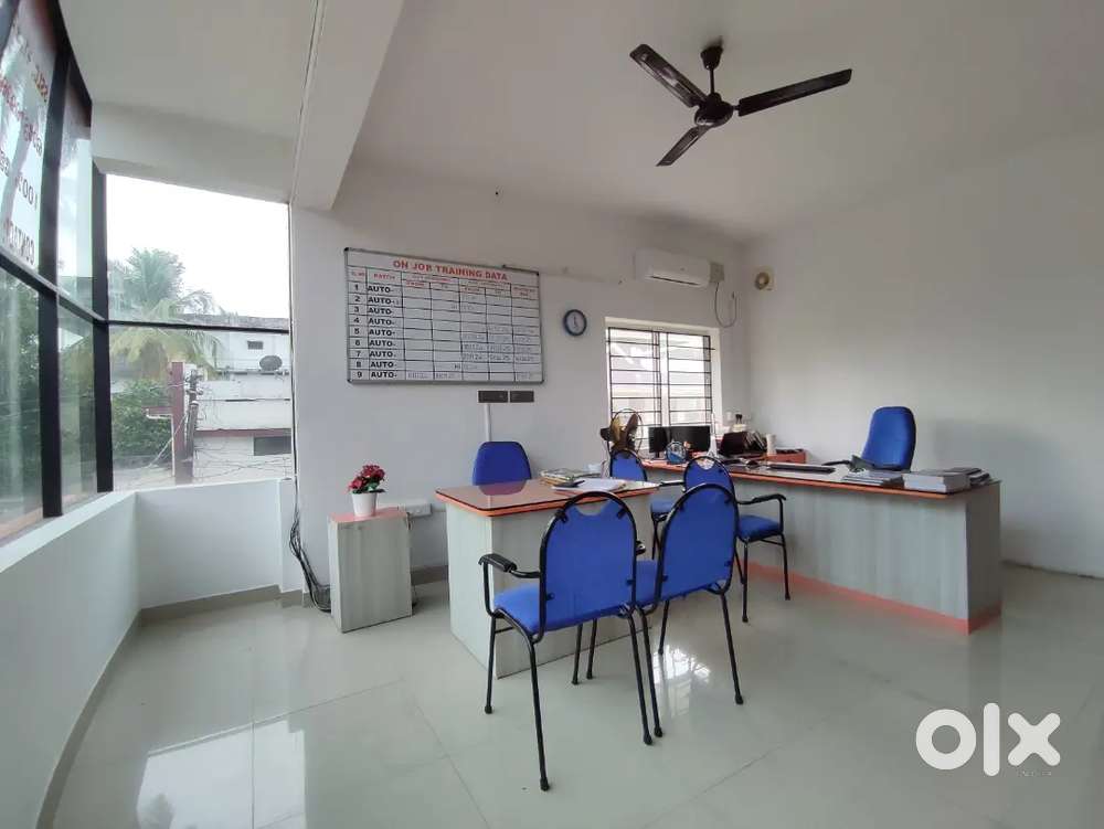 750 SQFT OFFICE SPACE FOR RENT IN THRIPPUNITHURA