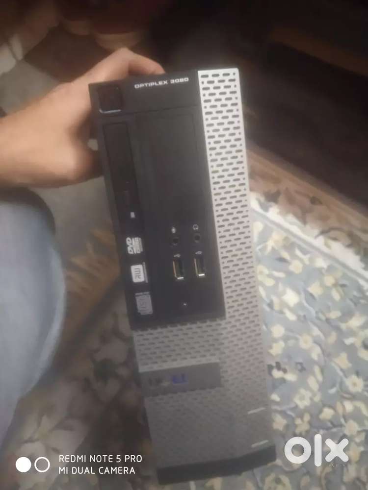 CPU  i5 4th Gen,  8GB Ram,  SSD 256GB, intel HD Graphics, warranty