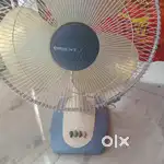 Orient table fan in working conditions