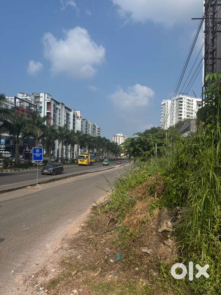 FOR SALE 10 CENT SEMI COMMERCIAL PLOT IN MEDICALCOLLEGE KUMARAPURAM RD