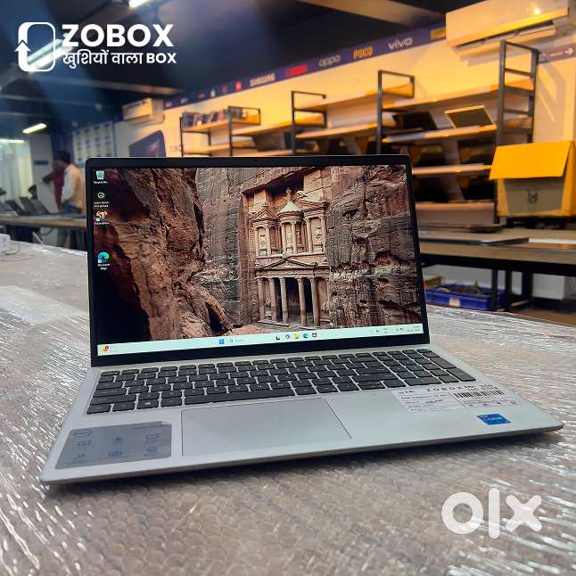 Dell Inspiron   ram8GB ssd256GB