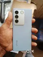 VIVO V27  8+8 /128. // ONLY PHONE.  AND CHARGER.  (EXCHANGE AVAILABLE)
