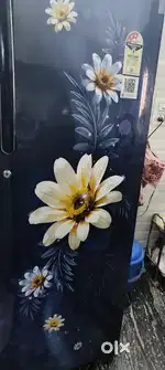 Selling 1 year old fridge