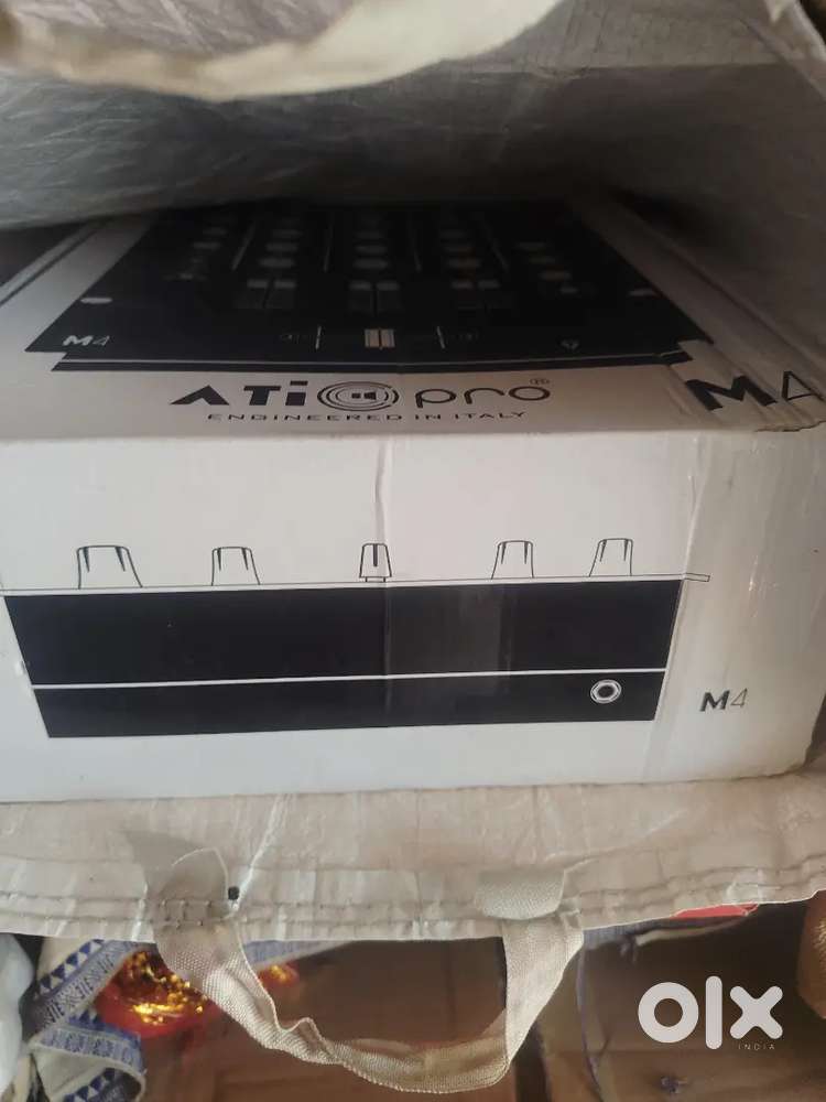 Double 12 200 watt spk. ATI Pro M4 mixer