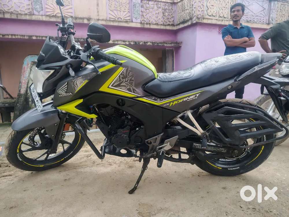 One handed bike..no rough use.. engine smooth