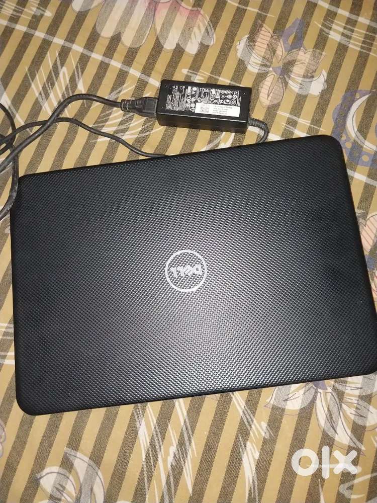 DELL  Inipiron 15