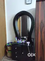 Dressing table