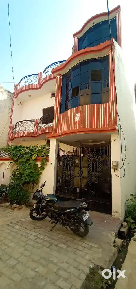 7 rooms corner house in himgiri colony kanth road Moradabad