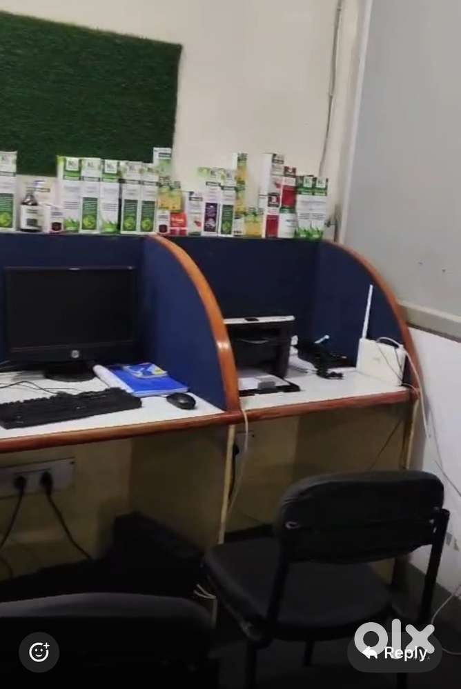 this is 900 sqft furnishd office for rent in isbt